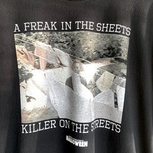 John‎ Carpenter’s HALLOWEEN Mike Myers Freak in the Sheets T-Shirt | Black | 2XL